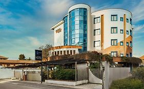 Welcome Hotel